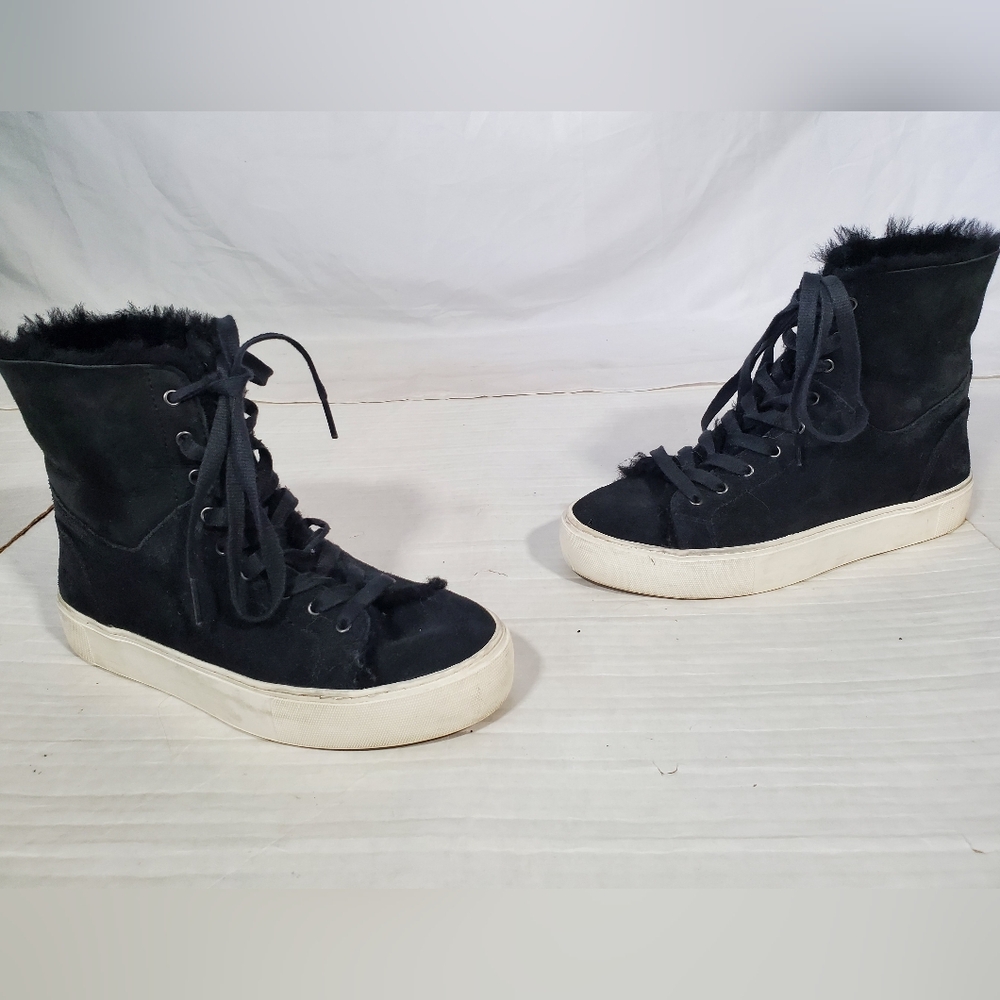 UGG BEVEN SUEDE ANKLE HIGH LACE SHERLING FUR SNEAKER SHOES WOMENS 7 - 1104070